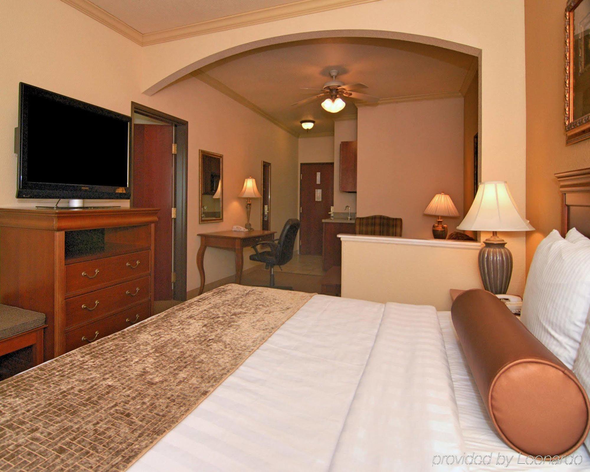 Best Western Plus Crown Colony Inn & Suites Lufkin Exterior foto